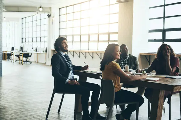 Tarcza symbolizująca bezpieczeństwo finansowe